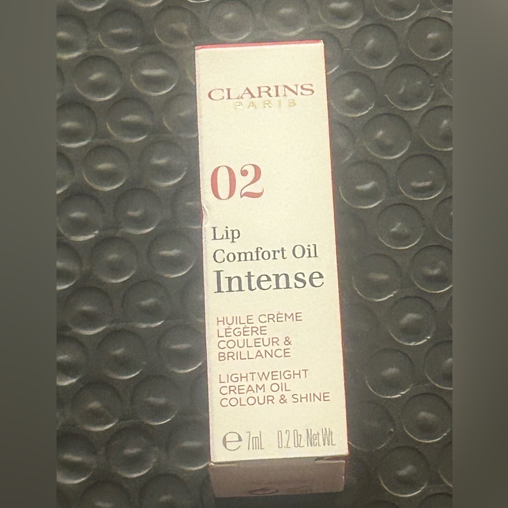 Clarins  02 intense plum lip comfort oil